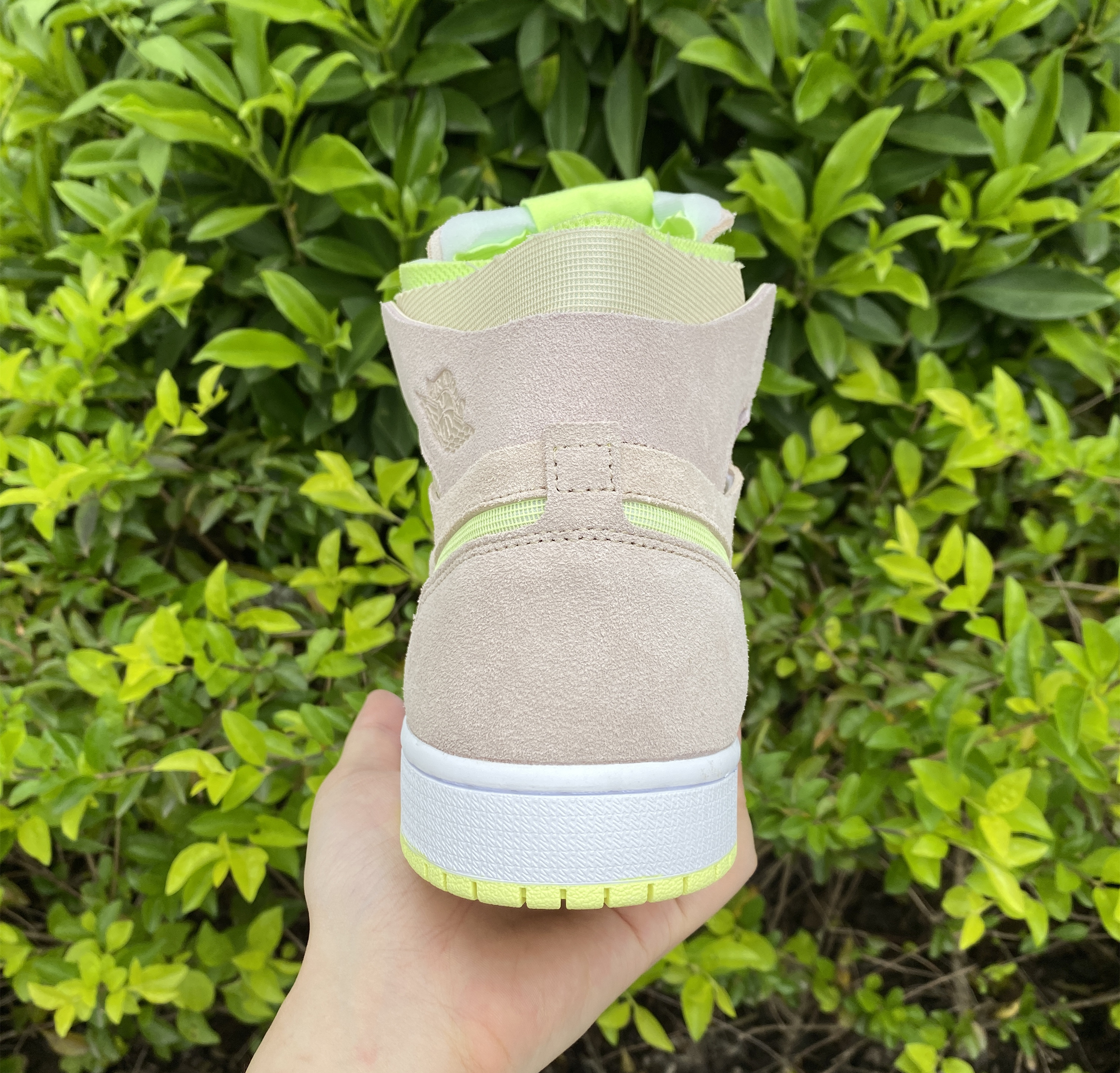 Air Jordan 1 Zoom CMFT Lemon Twist