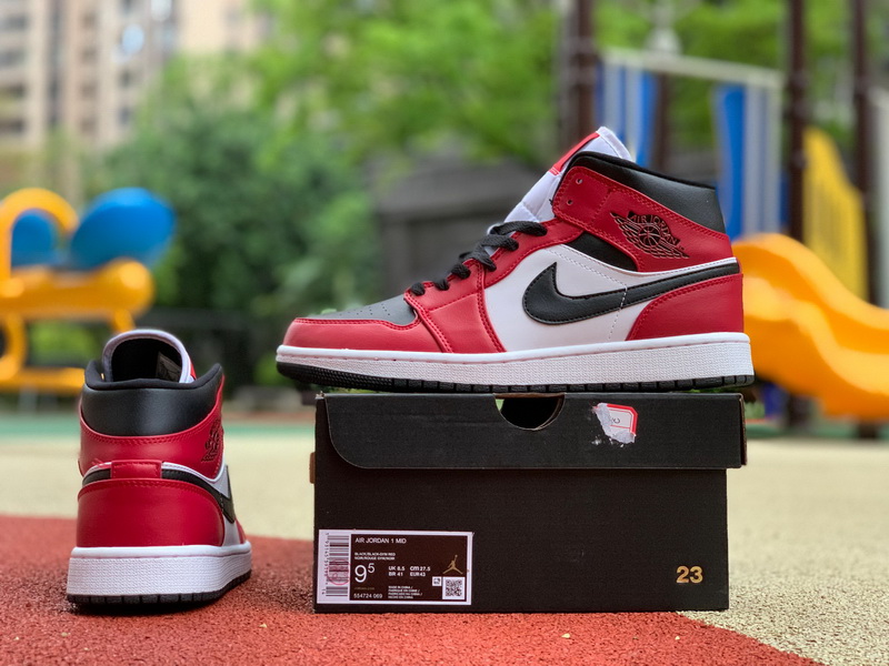 Jordan 1 Mid Chicago Toe