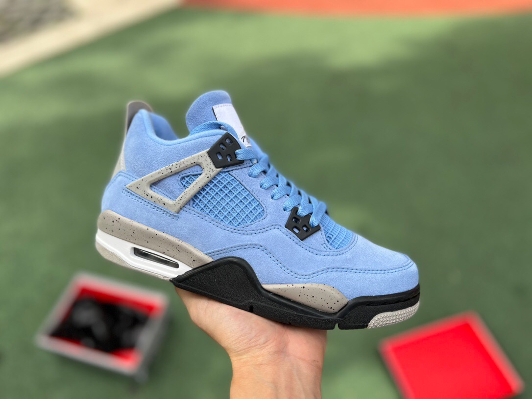 Air Jordan 4 UNC GS