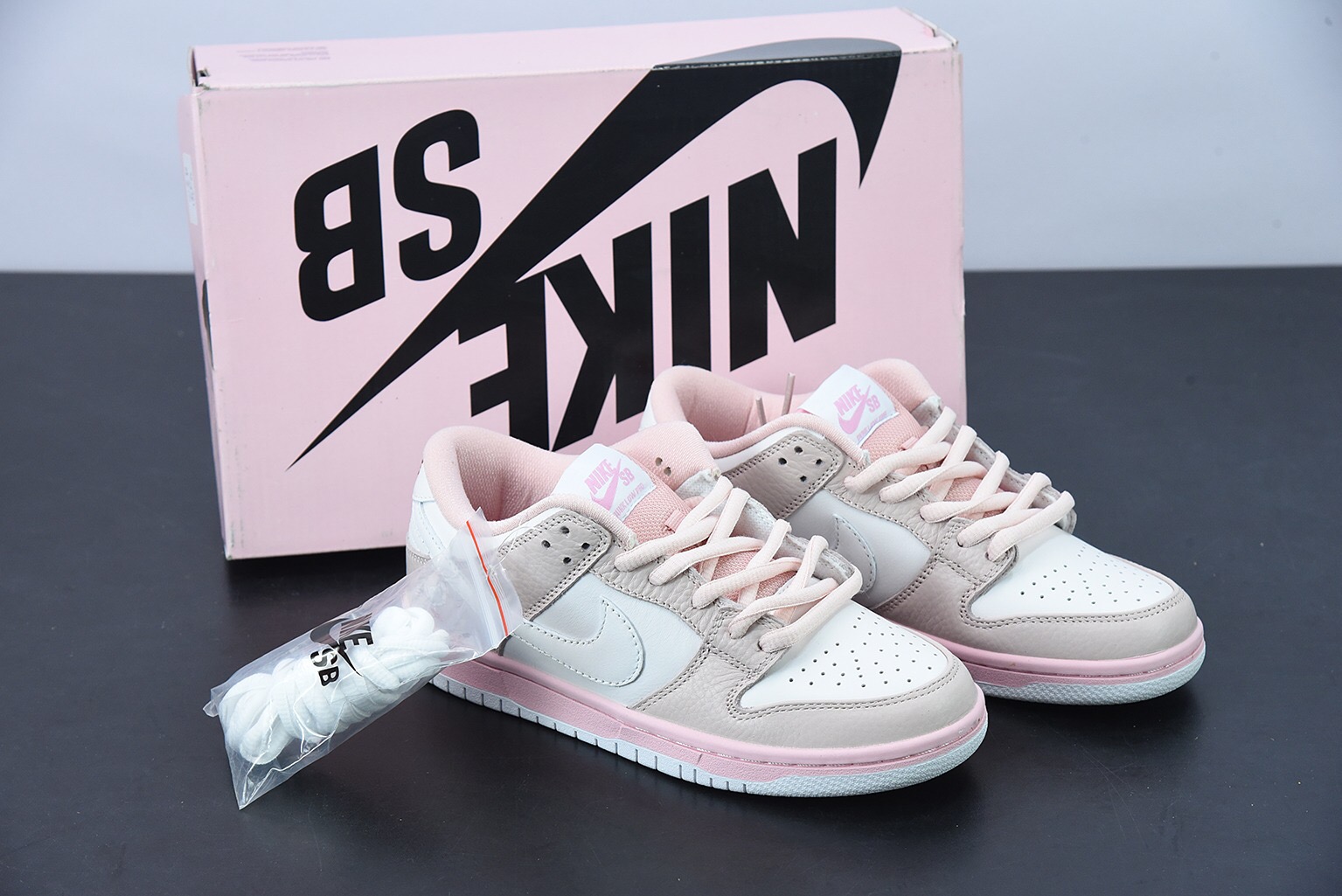 Staple x Nike SB Dunk Low Pigeon