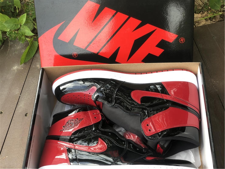 Air Jordan 1 High OG “Bred Patent”