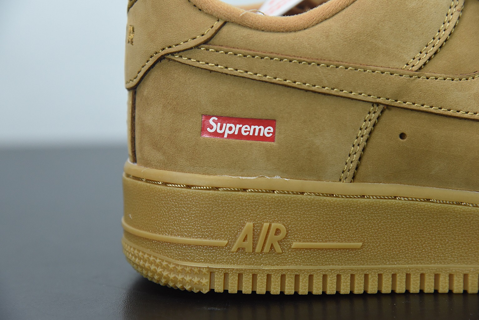 Nike Air Force 1 Low SP Supreme Wheat