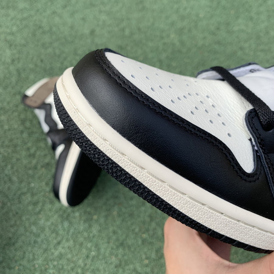 Air Jordan 1 High OG “Dark Mocha”