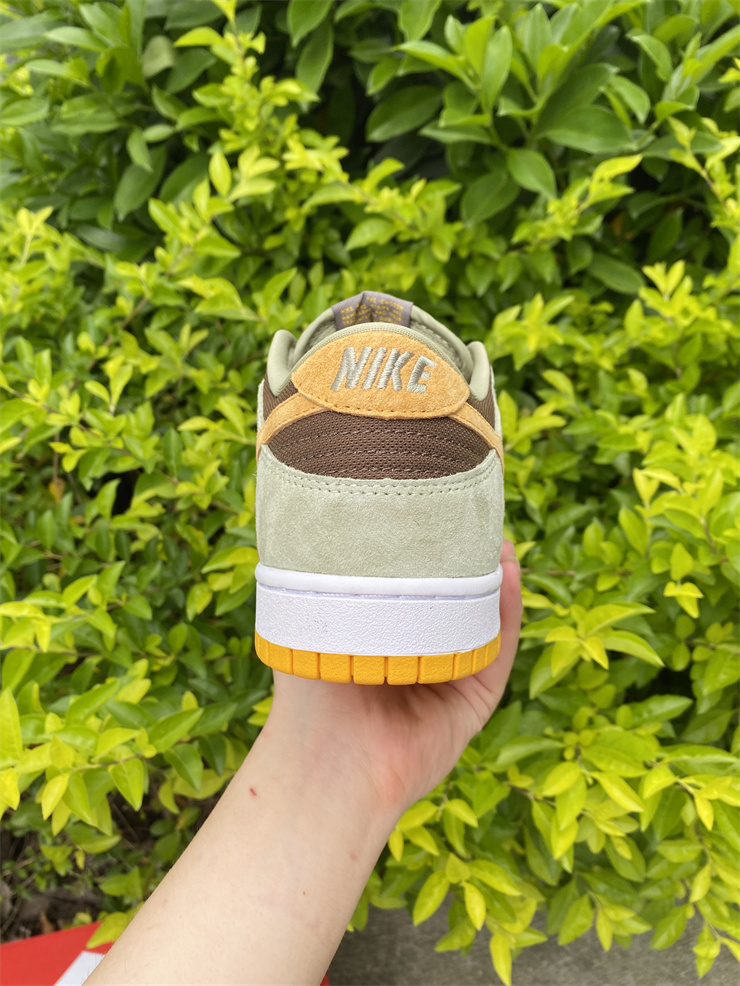 Nike Dunk Low SE Dusty Olive