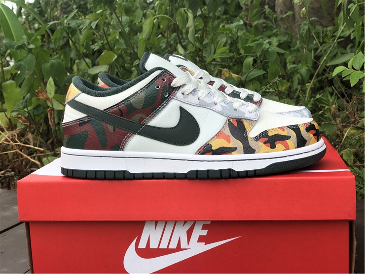 Nike Dunk Low SE Sail Multi-Camo