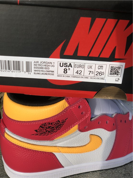 Air Jordan 1 High OG Light Fusion Red