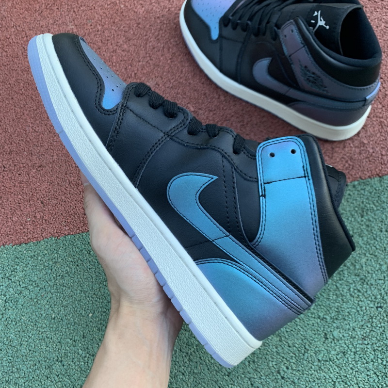Jordan 1 Mid Shoes037