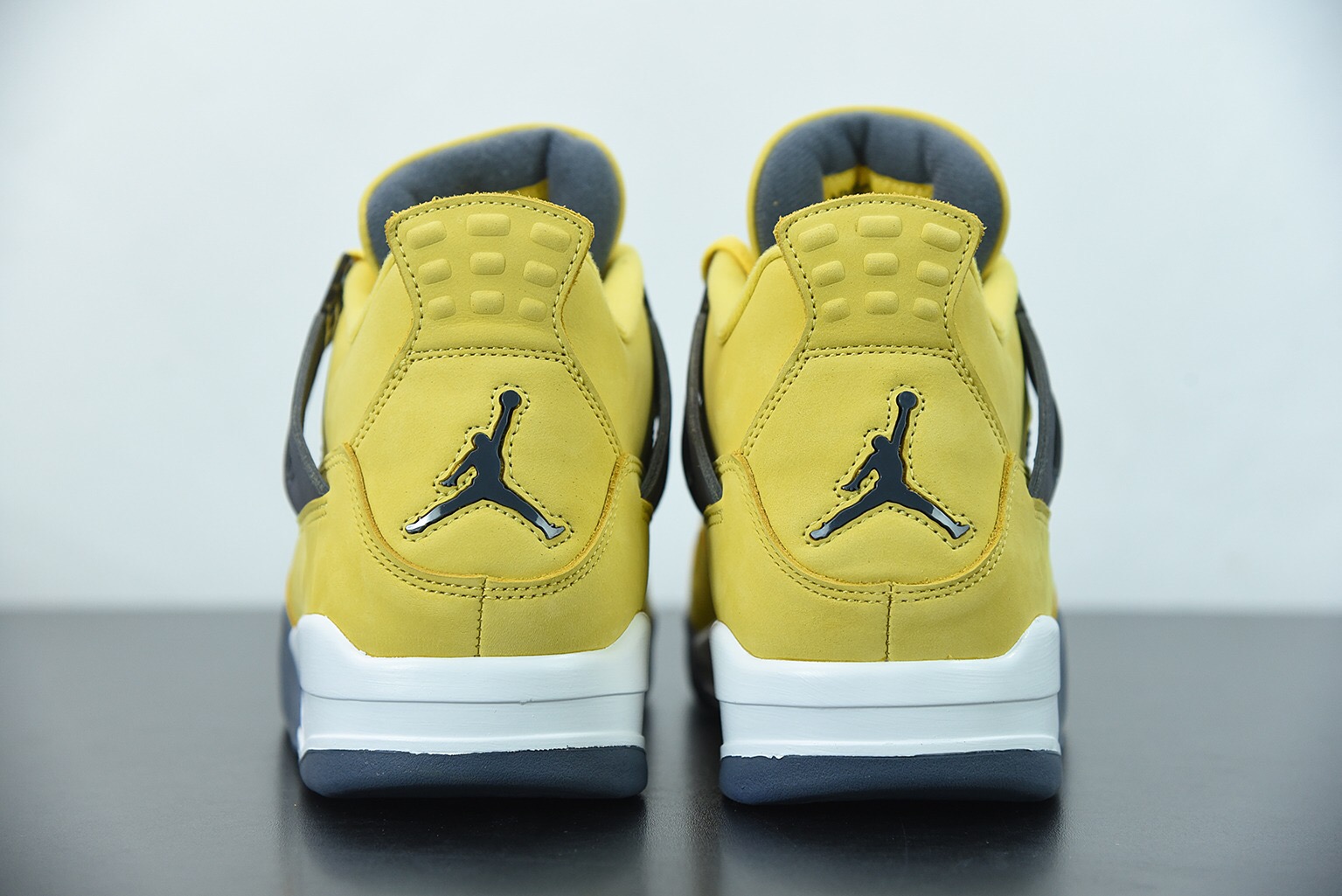 Air Jordan 4 Retro Lightning (2021)