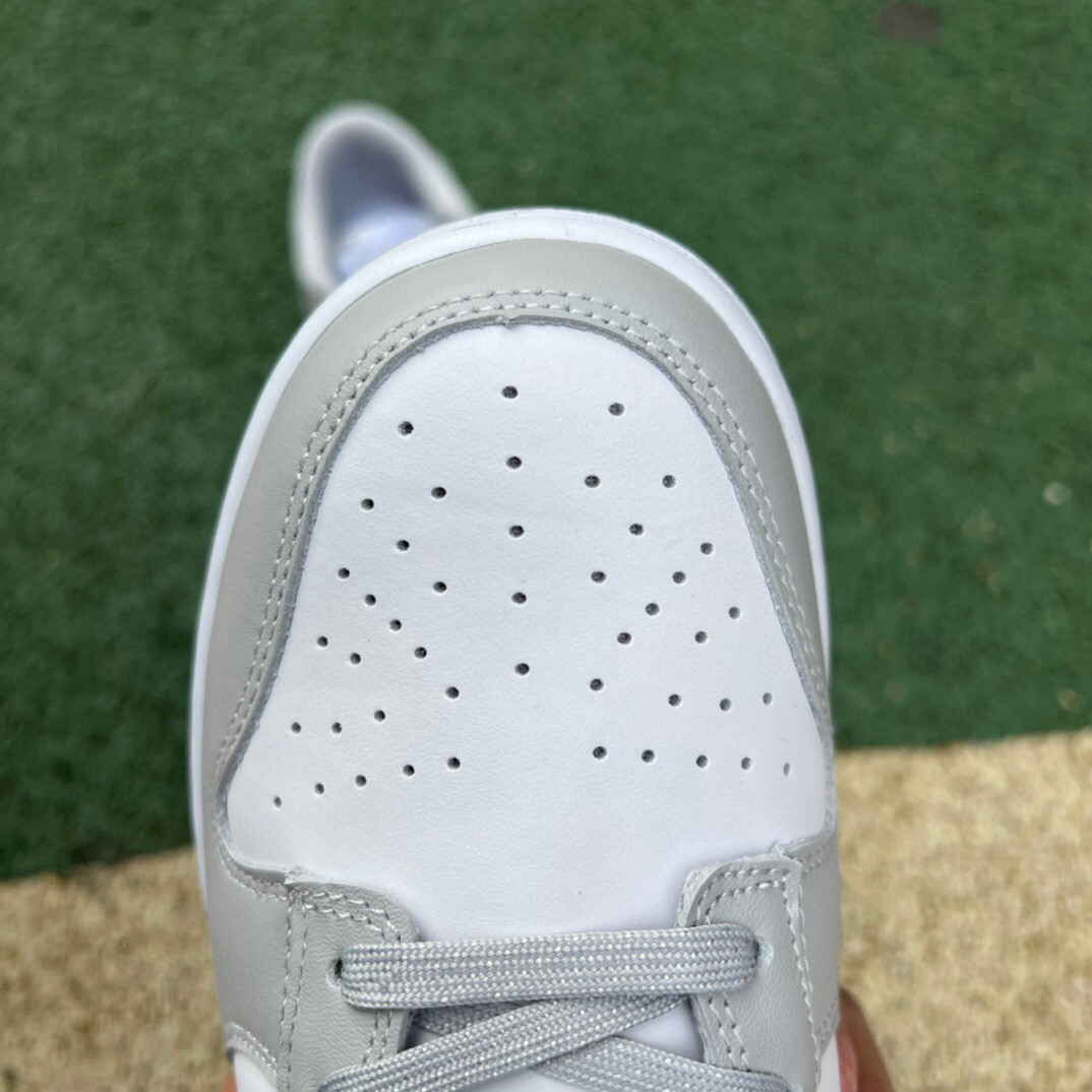 Nike SB Dunk Low Grey Fog