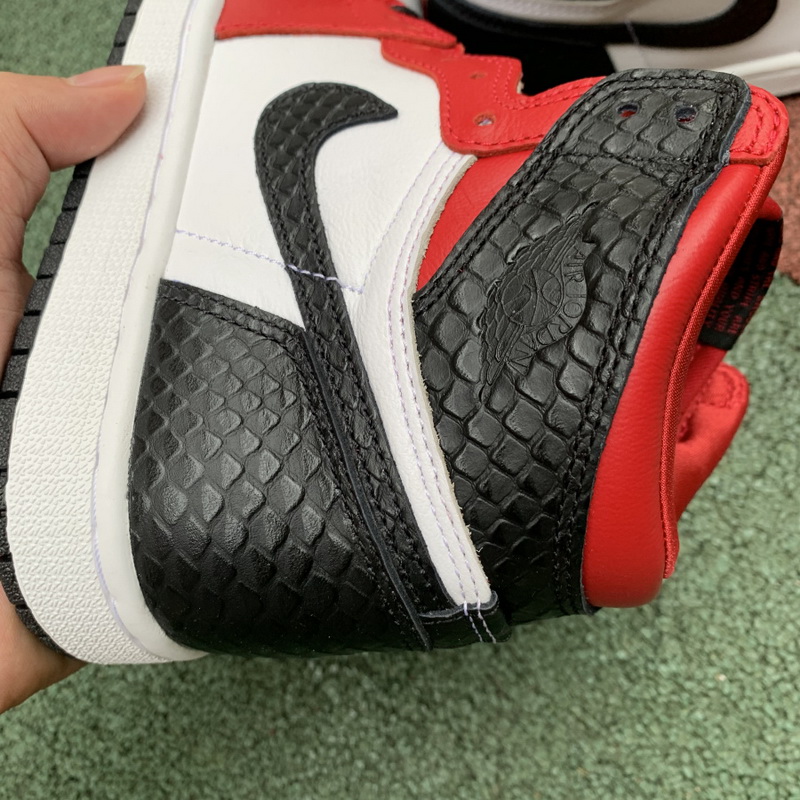 Air Jordan 1 High OG WMNS “Satin Snake” GS