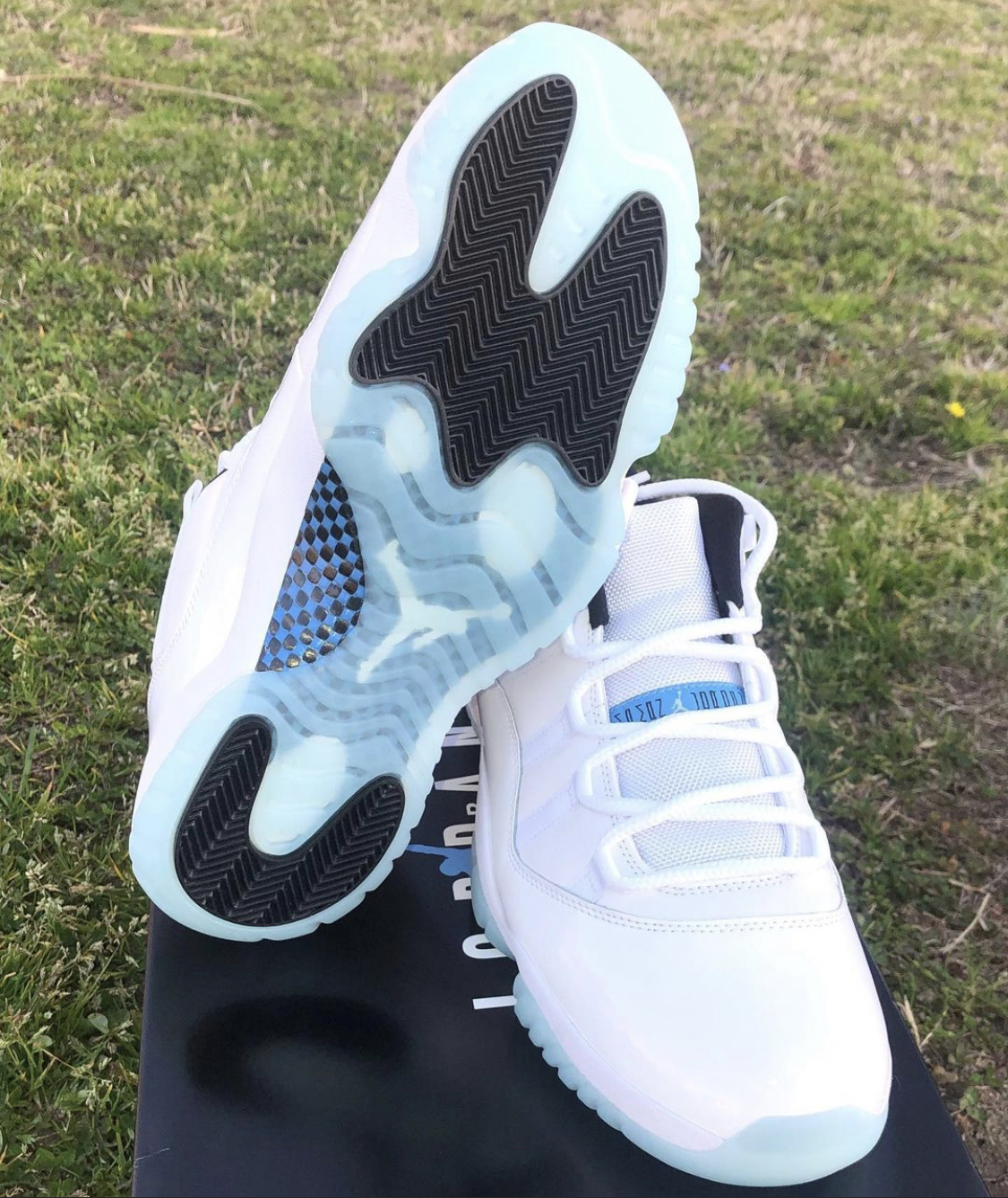 Air Jordan 11 Low “Legend Blue” 2021