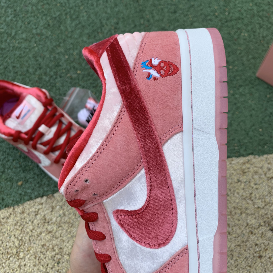 StrangeLove x Nike SB Dunk Low SB GS