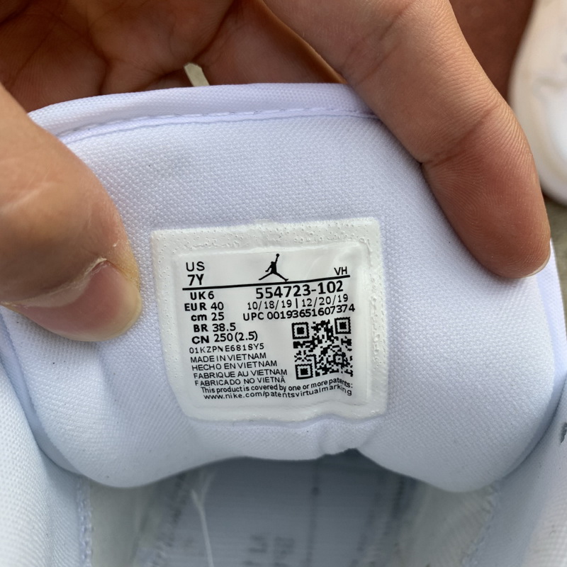 Air Jordan 1 Low shoes