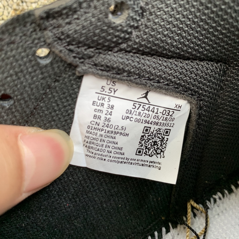 Air Jordan 1 High “Black Metallic Gold” GS