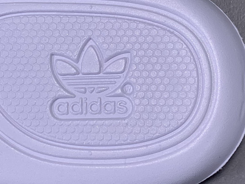 Yeezy Boost 350 V2 “Cloud White” full reflective