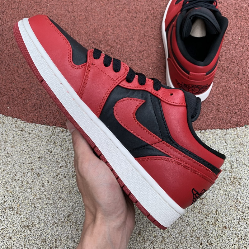 Air Jordan 1 Low Reverse Bred