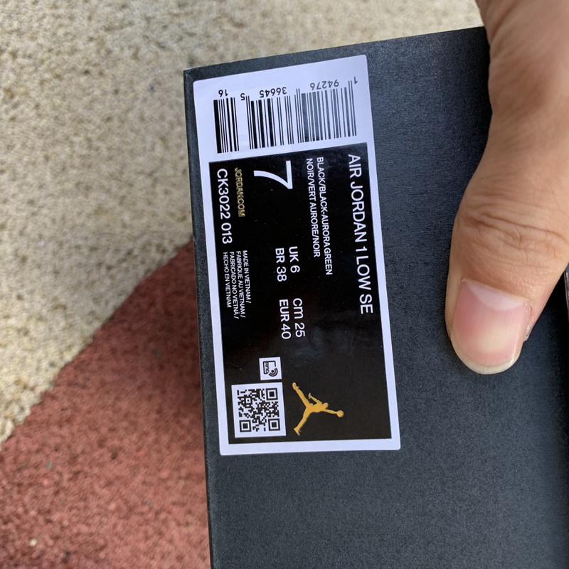 Air Jordan 1 Low shoes