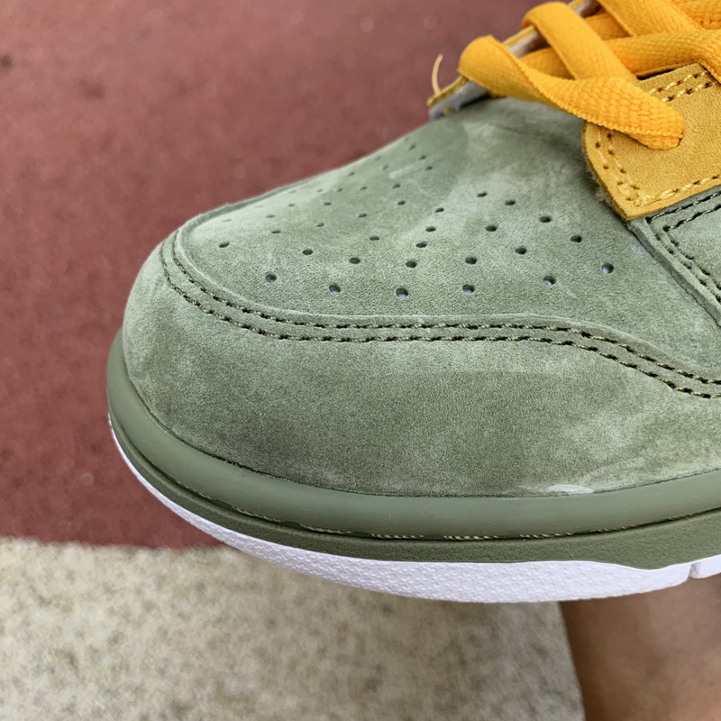 Nike SB Dunk Low Puff N Stuff