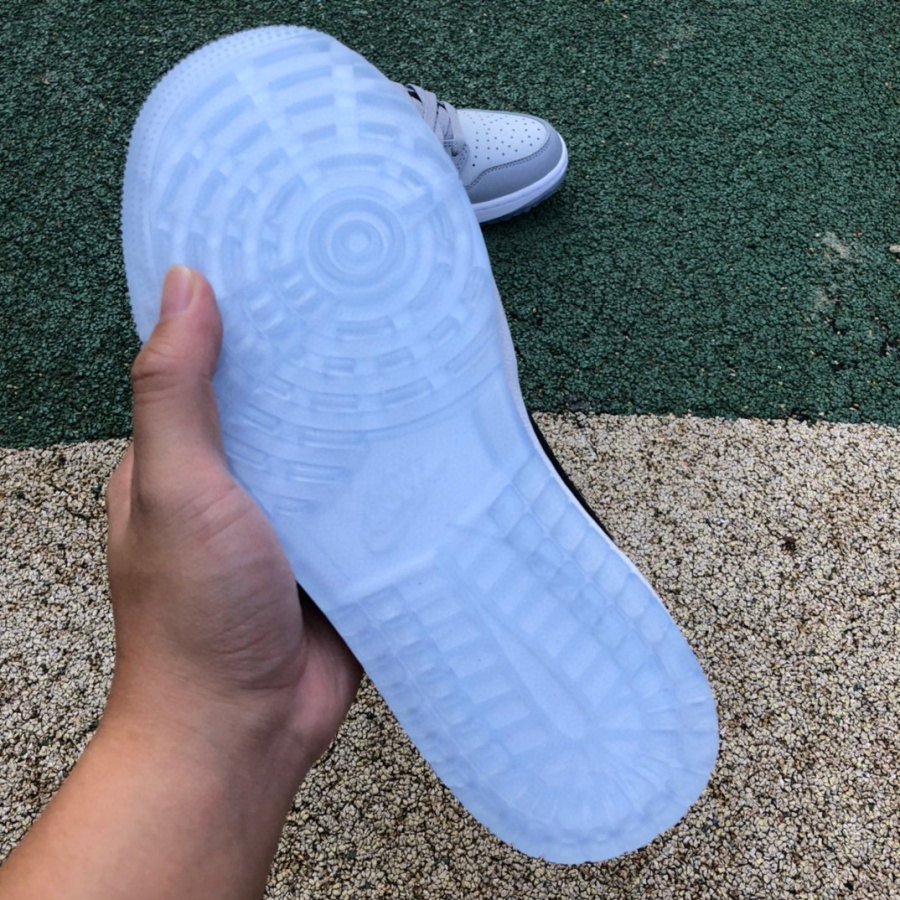 Air Jordan 1 Low Golf gray and black