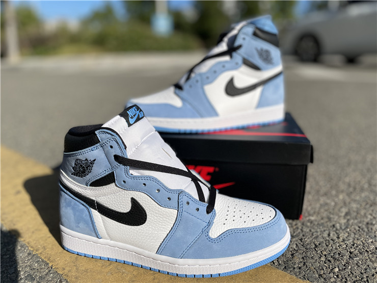 Air Jordan 1 High OG “University Blue