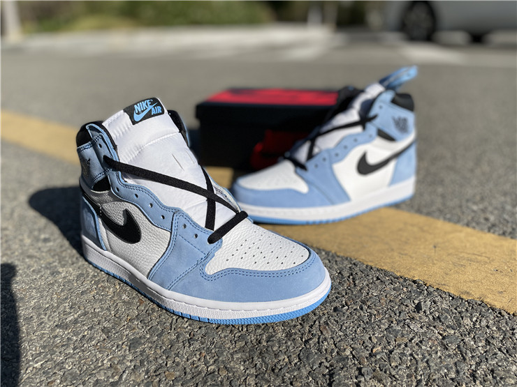 Air Jordan 1 High OG “University Blue