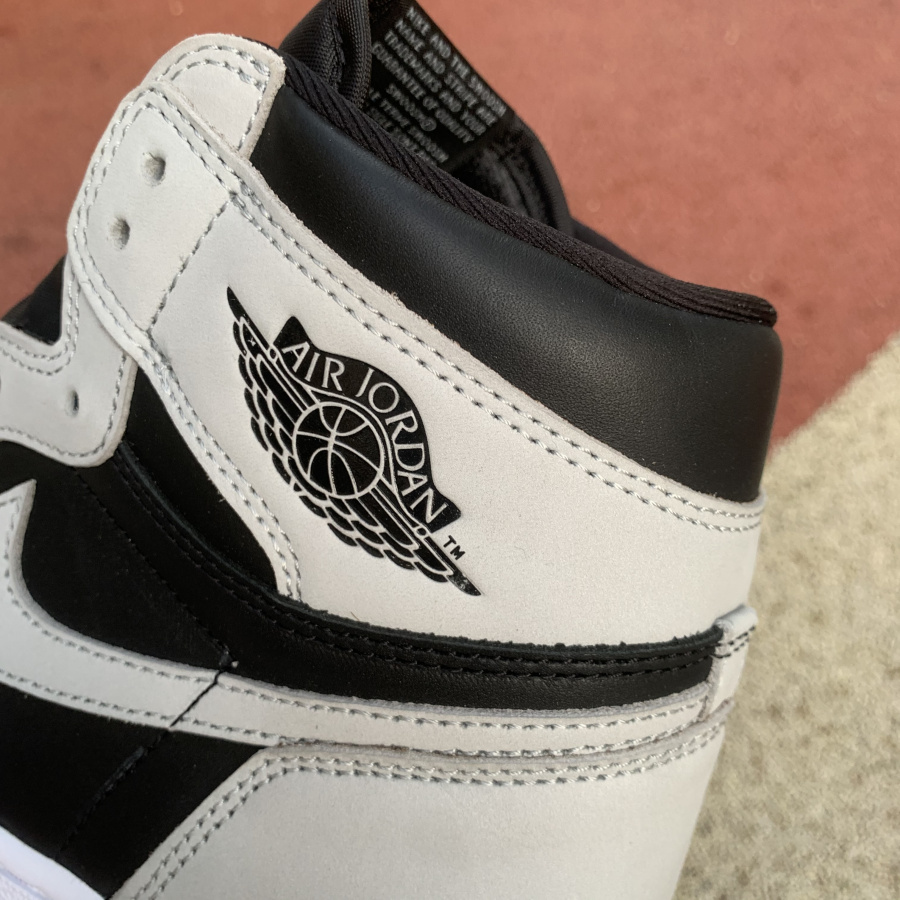 Air Jordan 1 High OG Shadow 2.0 Black and gray shadow