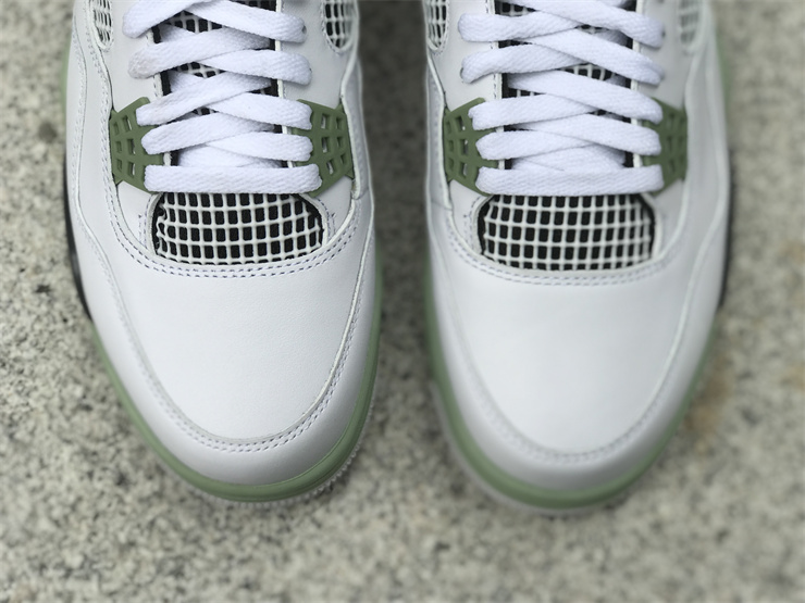 Air Jordan 4 WMNS “Seafoam”