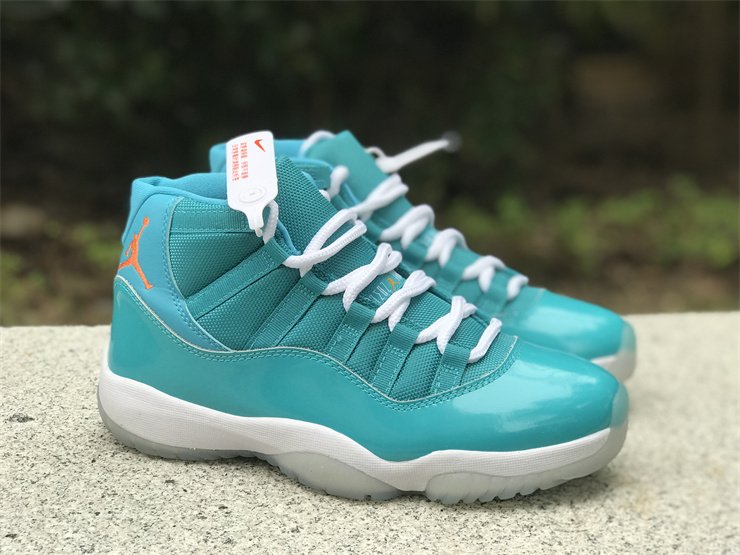 Air Jordan 11 Lake water blue