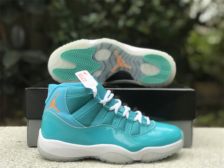 Air Jordan 11 Lake water blue
