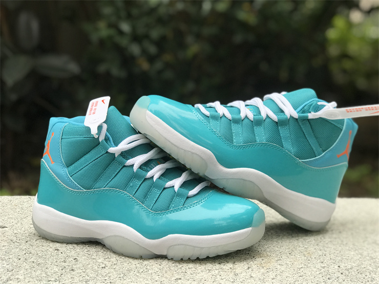 Air Jordan 11 Lake water blue