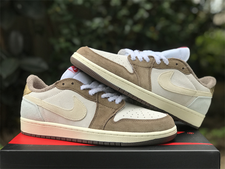 Air Jordan 1 Low OG “Year of the Rabbit”