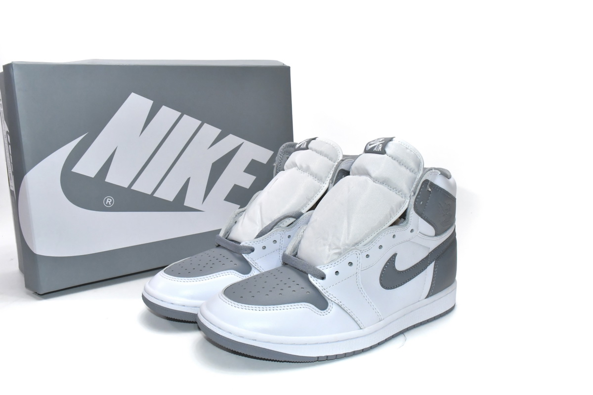 Air Jordan 1 High Stealth