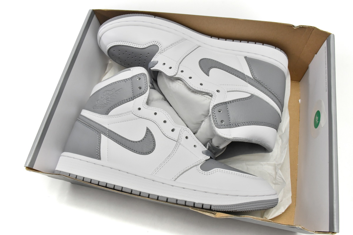 Air Jordan 1 High Stealth