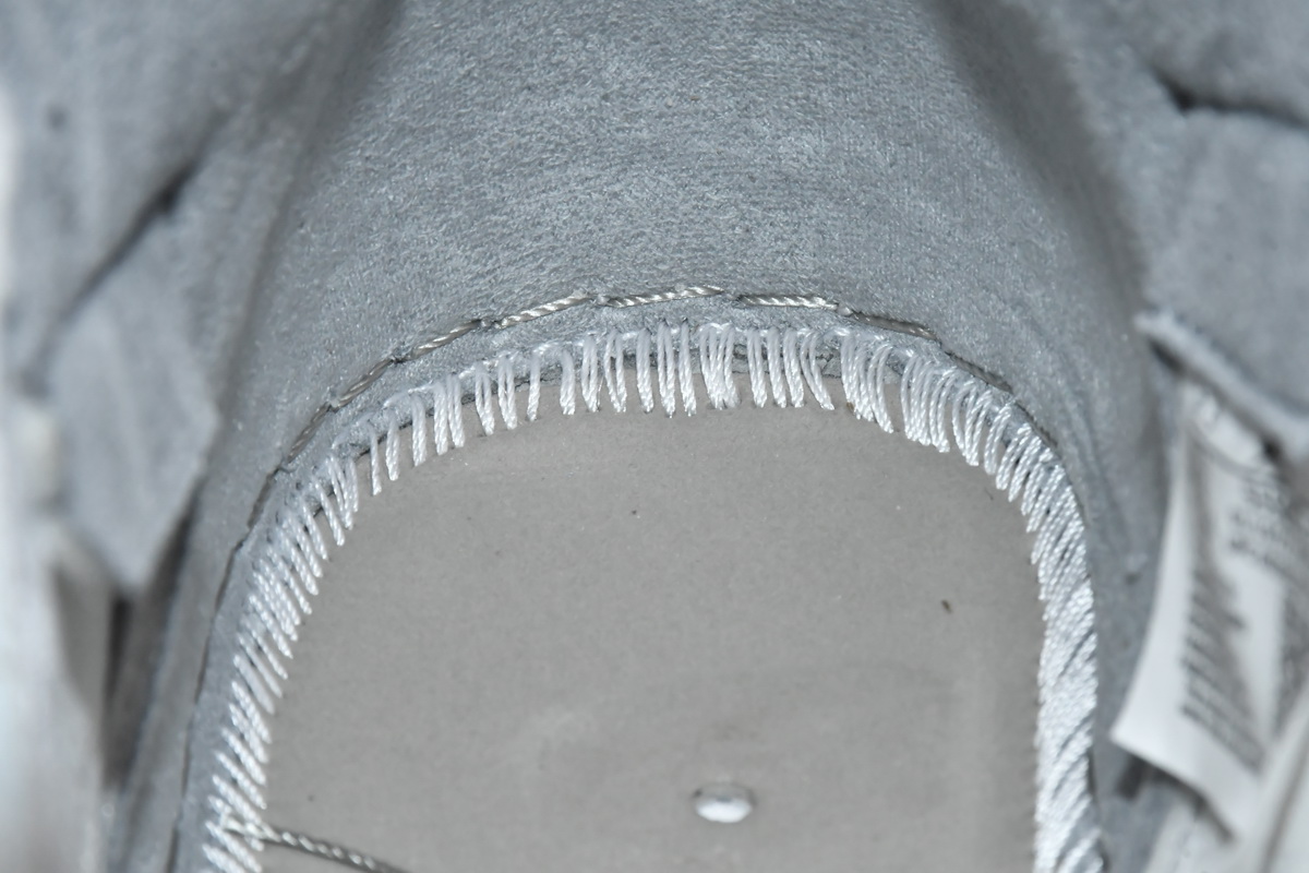 Air Jordan 1 High Stealth