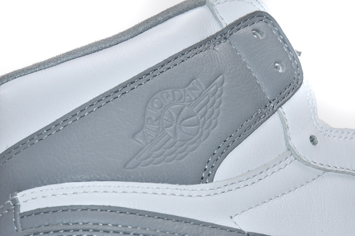 Air Jordan 1 High Stealth