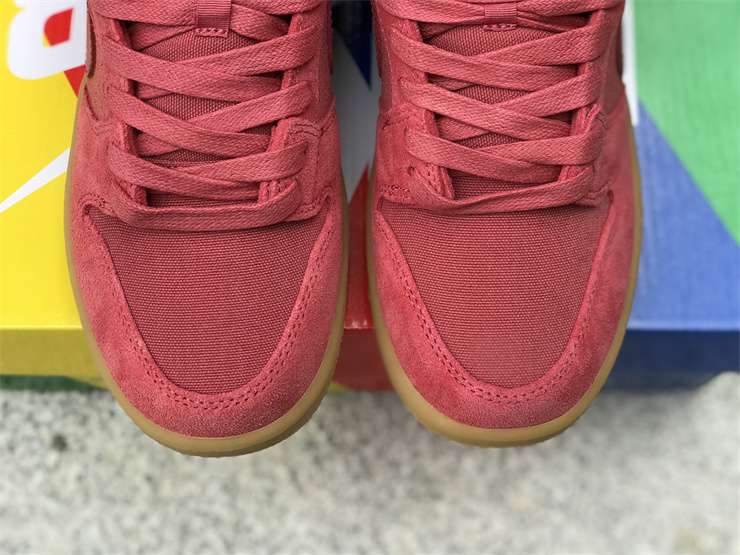 Nike SB Dunk Low “Adobe”