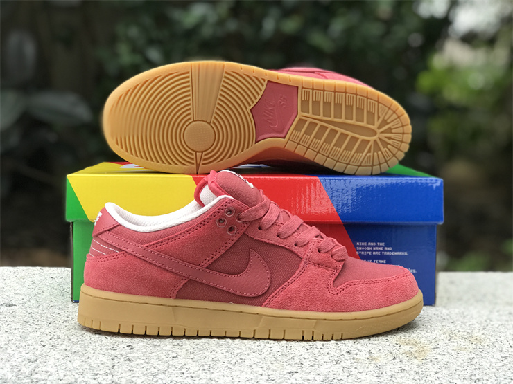 Nike SB Dunk Low “Adobe”