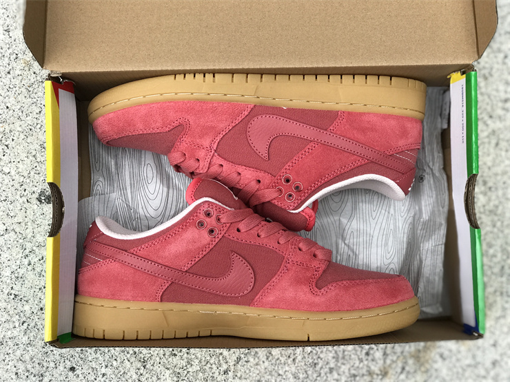 Nike SB Dunk Low “Adobe”