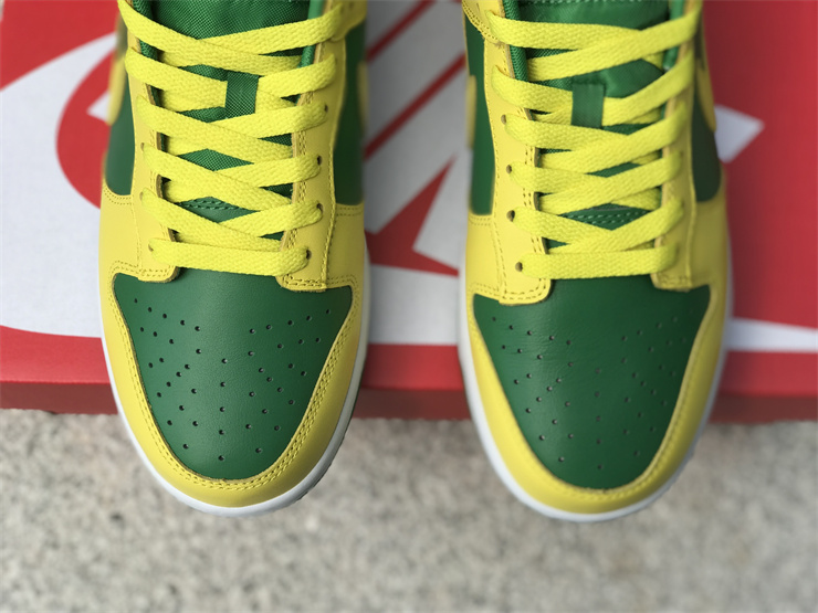 Nike Dunk Low “Reverse Brazil”