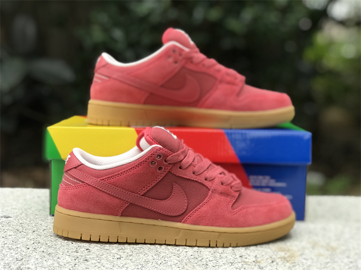 Nike SB Dunk Low “Adobe”