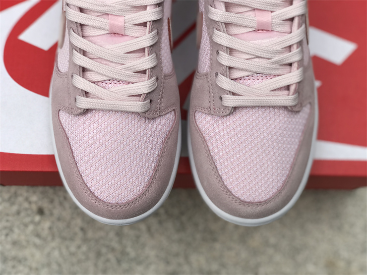 Nike Dunk Low WMNS “Teddy Bear”