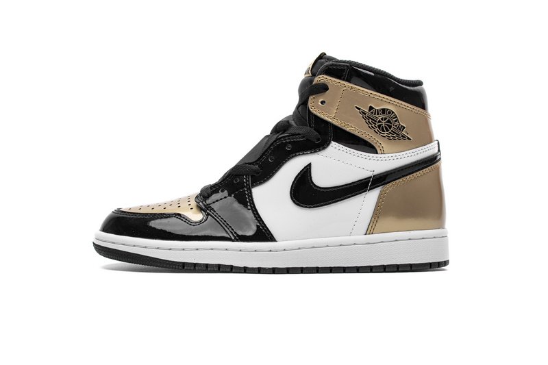 Air Jordan 1 Retro High OG “Gold Toe”