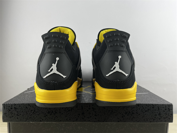 Air Jordan 4 Retro Thunder 2012