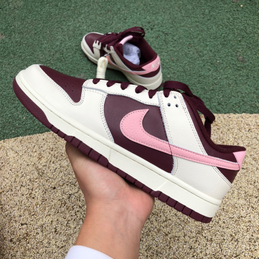 Nike Dunk Low Valentine's Day