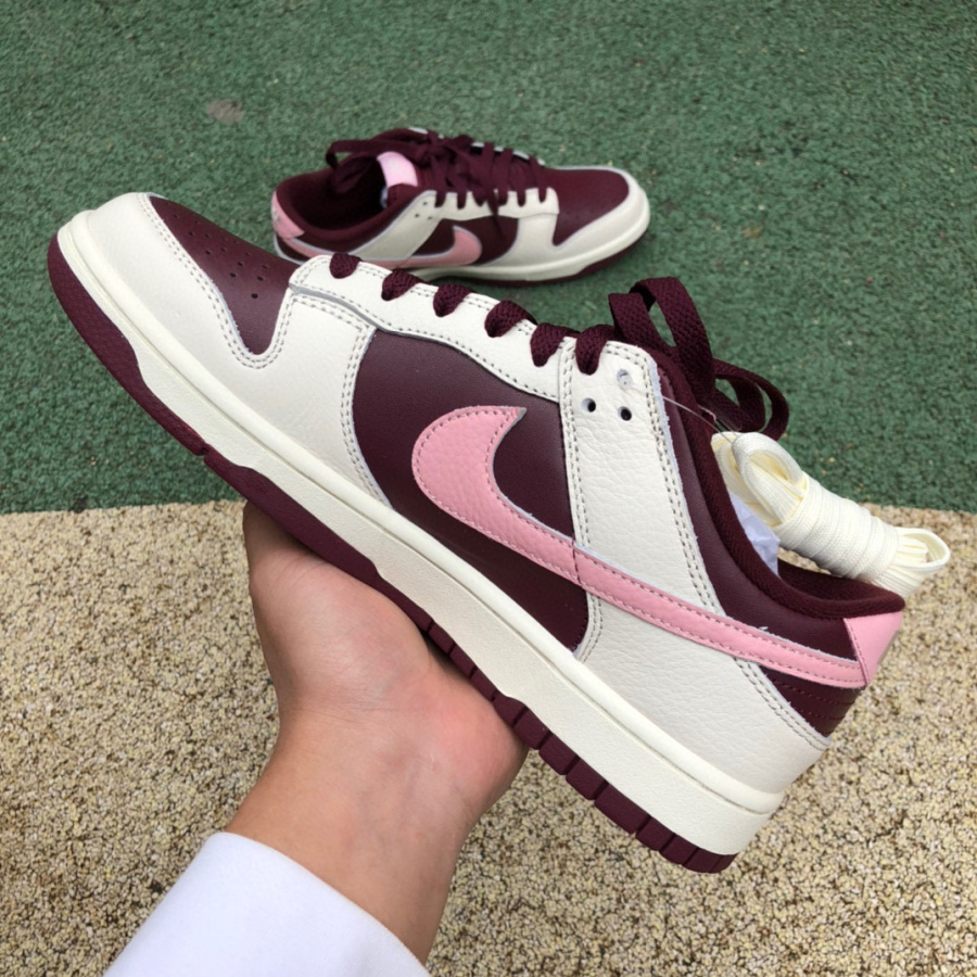 Nike Dunk Low Valentine's Day