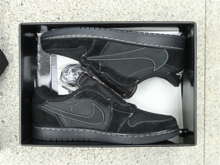 Travis Scott x Air Jordan 1 Low OG