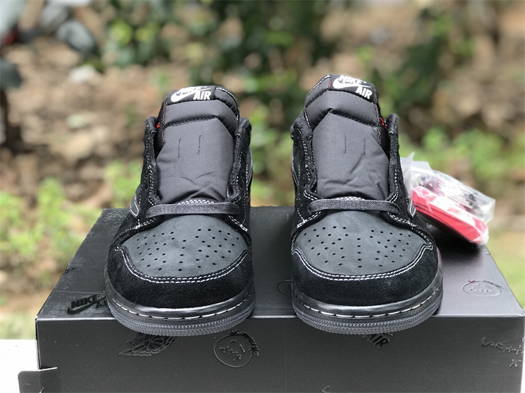 Travis Scott x Air Jordan 1 Low OG
