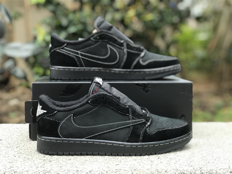 Travis Scott x Air Jordan 1 Low OG