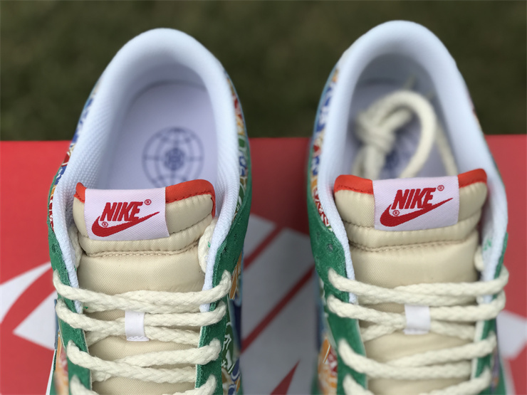 Nike Dunk Low “Foam Finger”