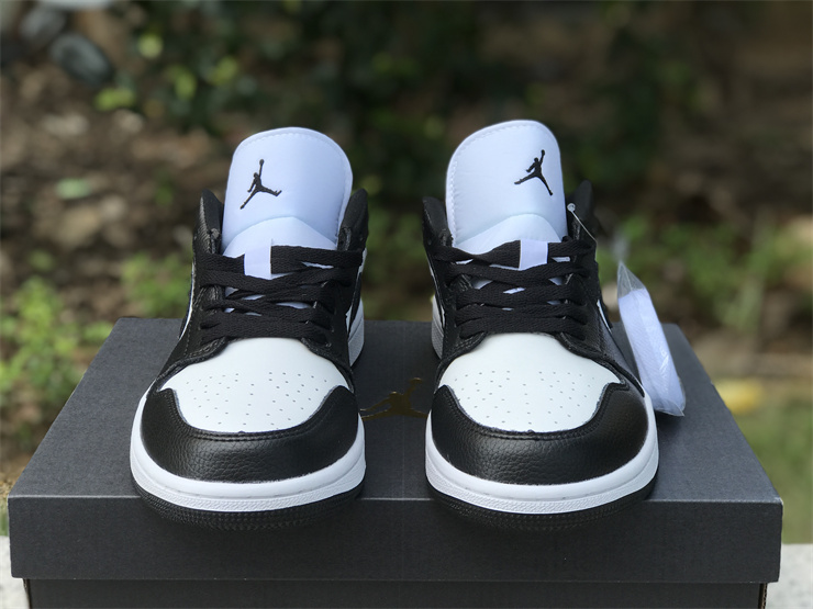 Air Jordan 1 Low WMNS “Panda”